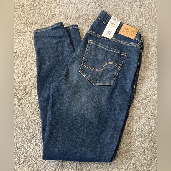 NWT Signature by Levi Maternity Baby Skinny Jeans Pull On Denim - Picture 2 of 9